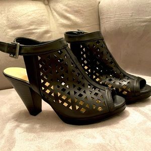 CL Laundry Ankle Booties